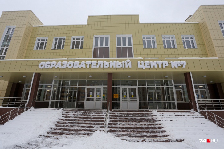 Учителя школы <nobr class="_">№ 151</nobr> пожаловались на снижение зарплаты из-за открытия нового образовательного центра в «Академ Riverside» Учителя школы <nobr class="_">№ 151</nobr> пожаловались на снижение зарплаты из-за открытия нового образовательного центра в «Академ Riverside»