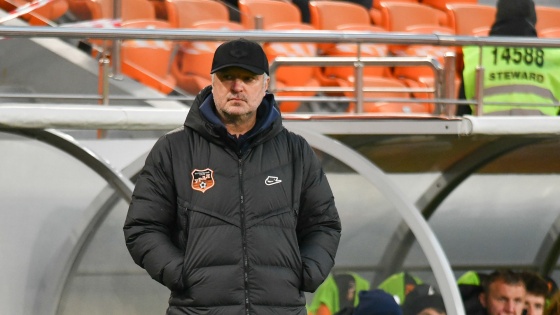Продержался только год: из «Урала» уволили главного тренера за провальное начало чемпионата России