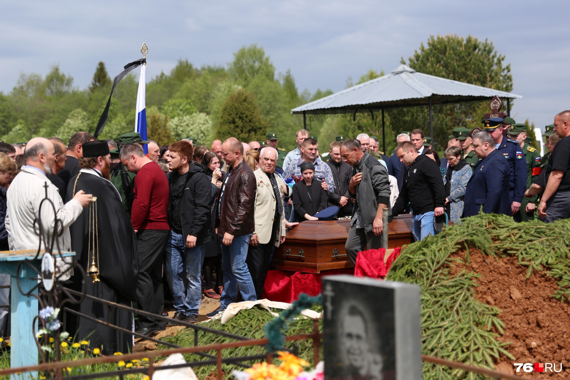 В калининграде похоронили. Простились с погибшим в Ярославской.