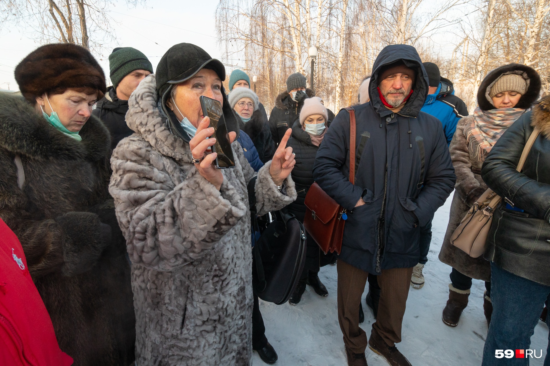 Участники обсуждают ситуацию с кодами Участники обсуждают ситуацию с кодами