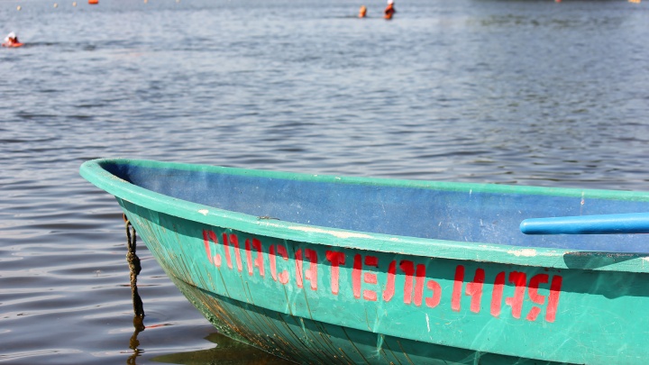 Группа детей из Югры ждет эвакуации с острова в Ладожском озере