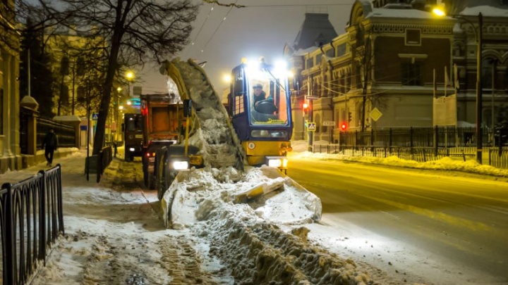 Почти половина месячной нормы осадков выпала в Казани за первые дни января. С каких улиц вывезут снег?