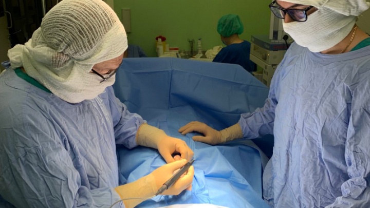 В больнице Сургута 58-летнему мужчине поставили протез пениса