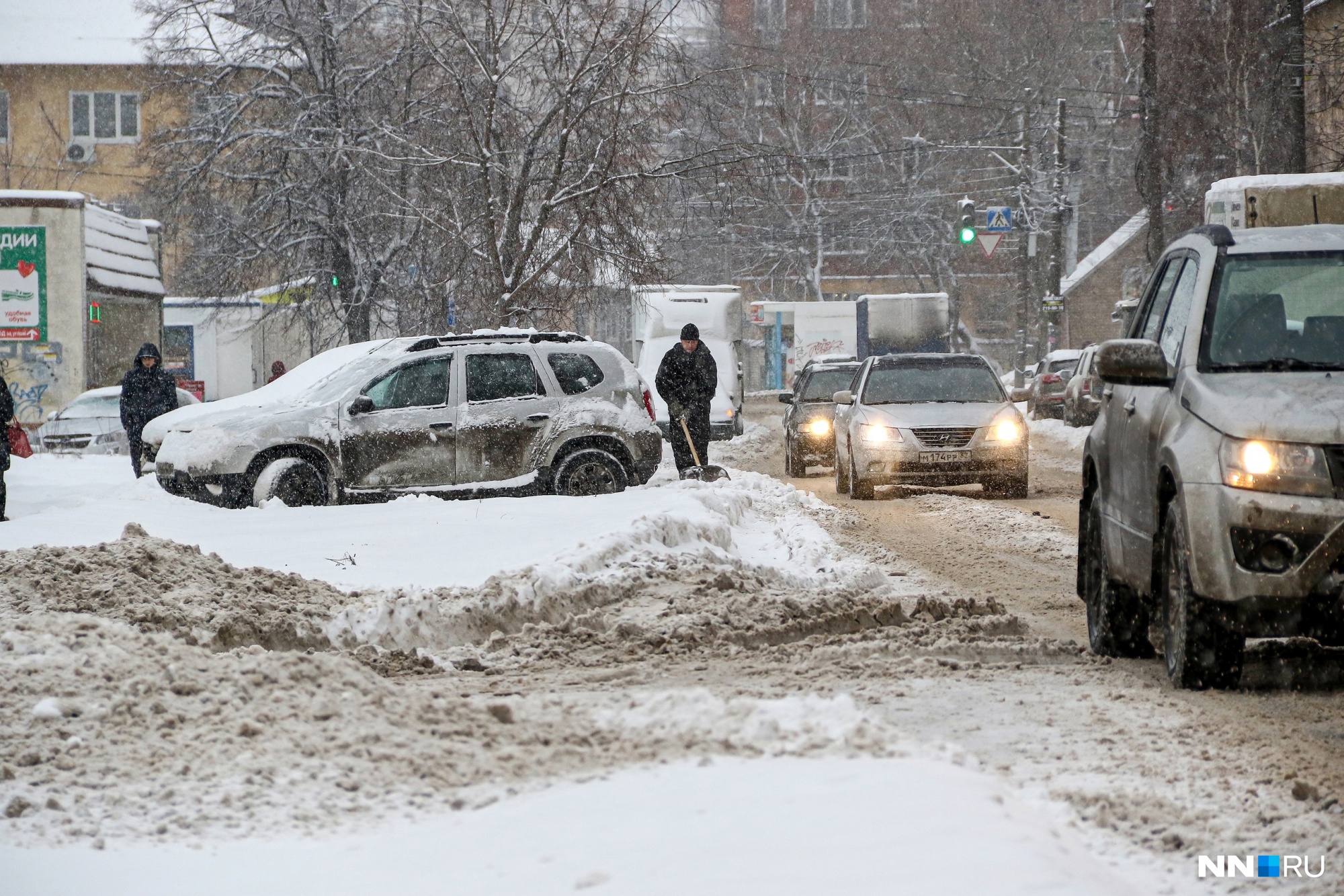 Старший инспектор ДПС попался на крупной взятке за неубранный снег в Нижнем Новгороде