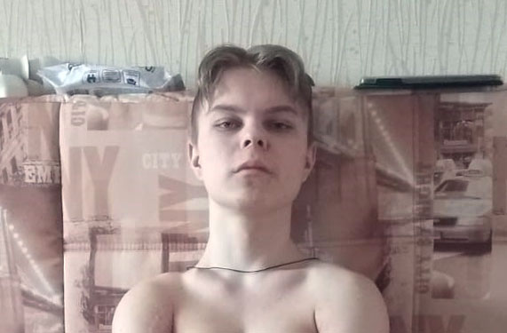 18-летнему Семёну срочно нужна помощь, чтобы он не остался лежачим больным