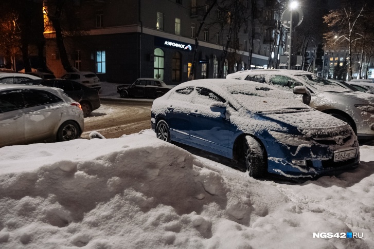 Сергей Кузнецов сообщил, что на борьбу со снегом направлены все силы коммунальщиков