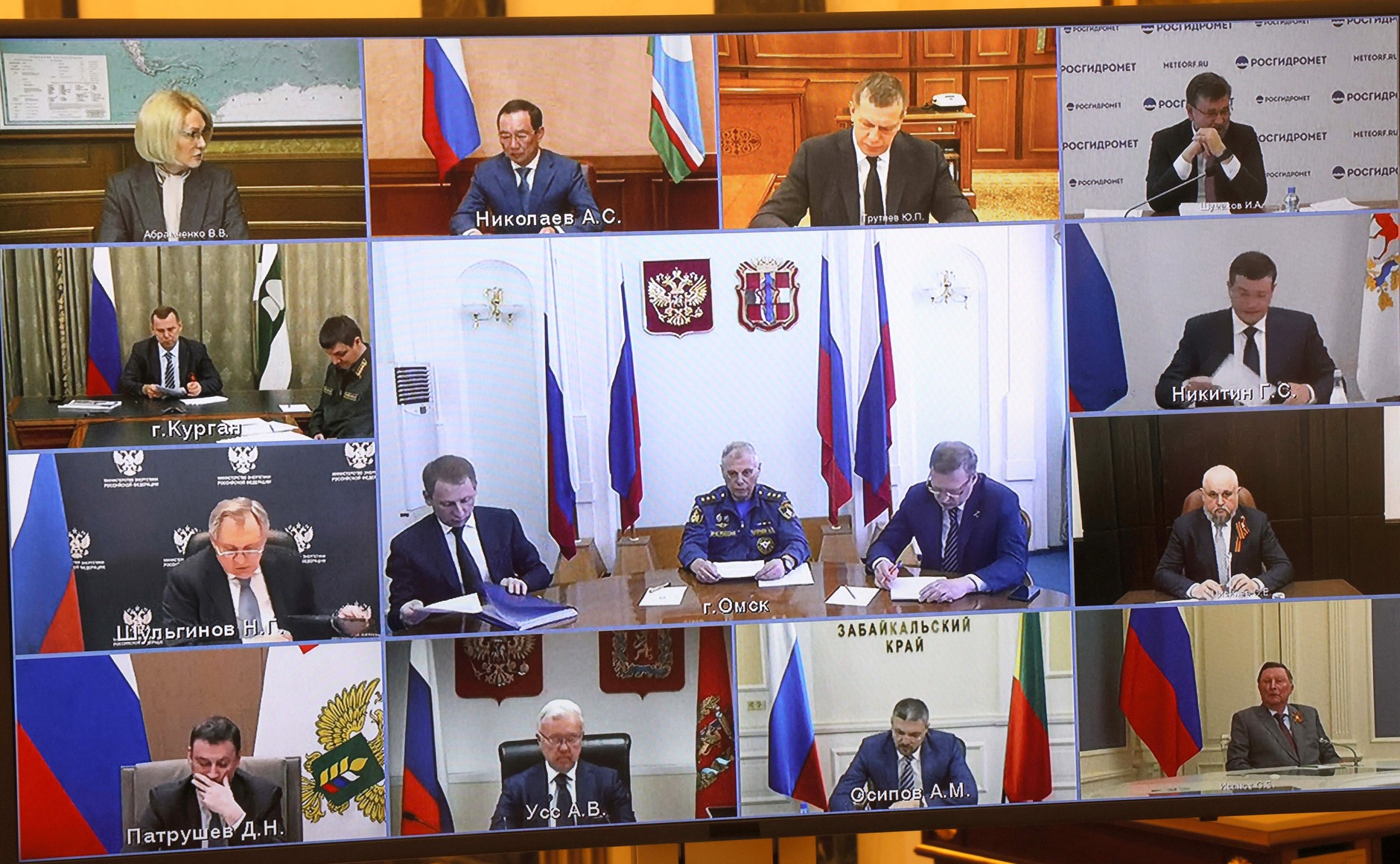 Докладывать президенту будут главы Красноярского края, Кемеровской, Омской и Курганской областей Докладывать президенту будут главы Красноярского края, Кемеровской, Омской и Курганской областей