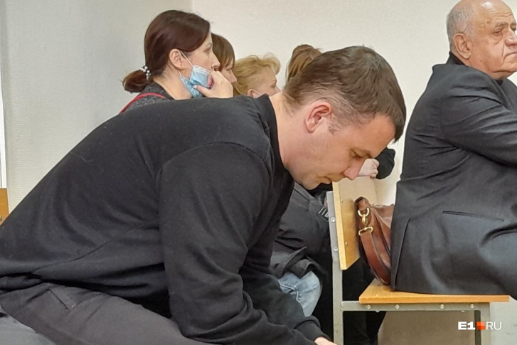 Сергей Суворов признал свою вину частично. Он отрицал, что находился за рулем в состоянии наркотического опьянения Сергей Суворов признал свою вину частично. Он отрицал, что находился за рулем в состоянии наркотического опьянения