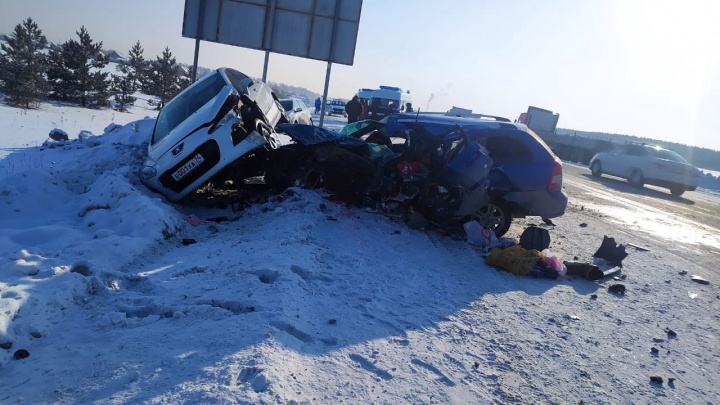 68-летний водитель Cadillac устроил ДТП с двумя жертвами на трассе в Челябинской области