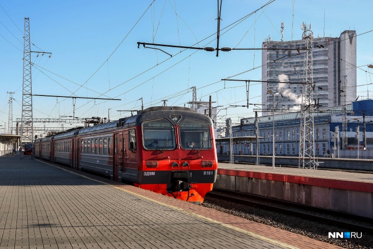 Дополнительные электрички пустят от Нижнего Новгорода до Бора из-за пробок на мосту