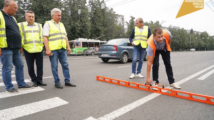 В Кемерове комиссия начала проверять отремонтированные дороги. Рассказываем, какие участки уже приняты