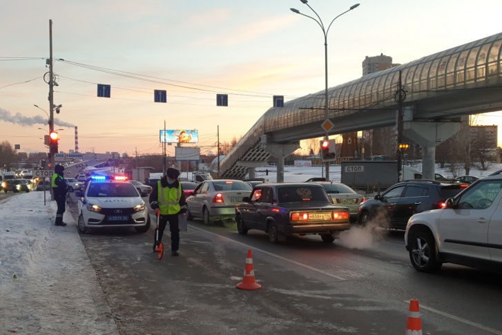 Подростка увезли в больницу Подростка увезли в больницу
