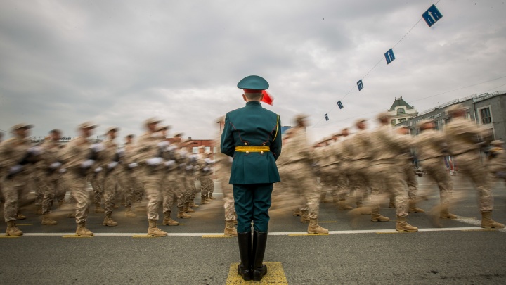 Детсад в Новосибирске планирует парад Победы, где войсками будут дети. Что об этом думает Минобразования