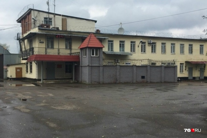 Печально известная колония <nobr class="_">№ 1</nobr> Ярославля Печально известная колония <nobr class="_">№ 1</nobr> Ярославля