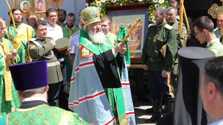 Более трех тысяч человек приняли участие в крестном ходе с мощами преподобного Сергия Радонежского