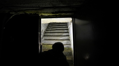 «А если Третья мировая?» Фоторепортаж из заброшенного бомбоубежища в Екатеринбурге