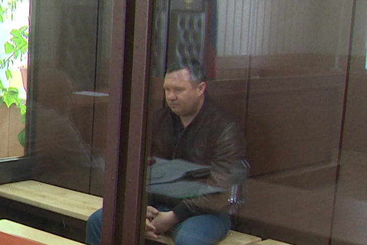 Виталий Карпов уже не в первый раз оказывается на скамье подсудимых