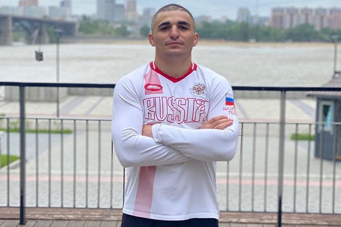 Арест Саакян в профессиональном боксе дебютировал <nobr class="_">3 ноября</nobr> 2018 года