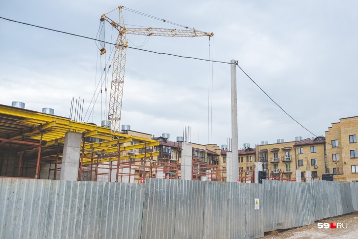 Городские власти говорят, что в Перми строят недостаточно жилья, подходящего под определенные законом параметры
