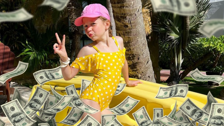 А чего добился ты: как 7-летняя Настя переехала с Кубани в Майами и заработала за год 28 миллионов долларов