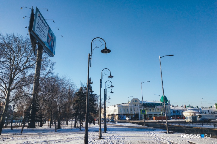 Лазерное шоу пройдет в Сквере Алтунина (улица Щербанёва между Юбилейным и Комсомольским мостом) Лазерное шоу пройдет в Сквере Алтунина (улица Щербанёва между Юбилейным и Комсомольским мостом)