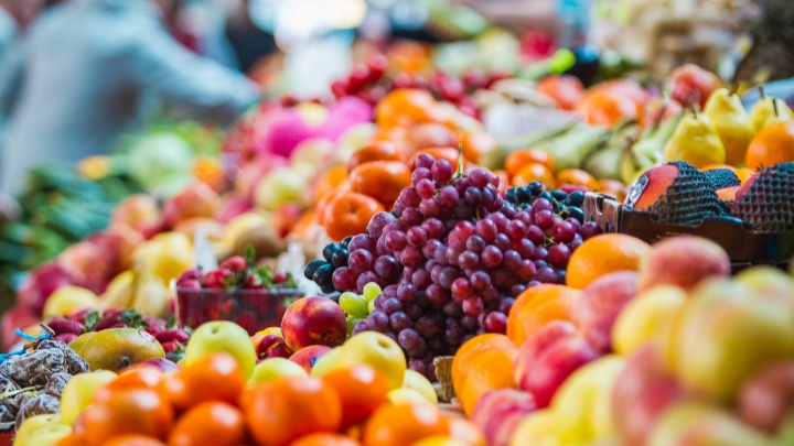 Во фруктах больше вреда, чем пользы? Разбираемся с диетологами