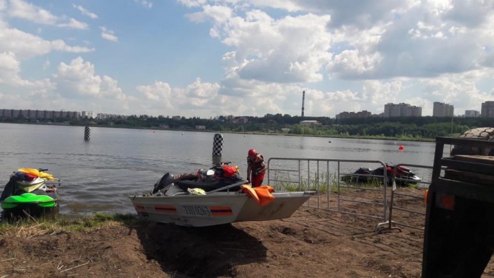 В Татарстане во время водных соревнований разбился подросток. Рассказываем, что произошло