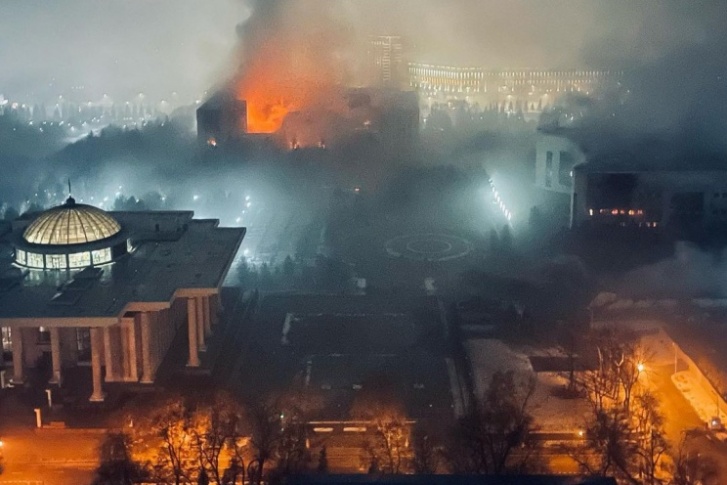 Алма-Ата в огне Алма-Ата в огне