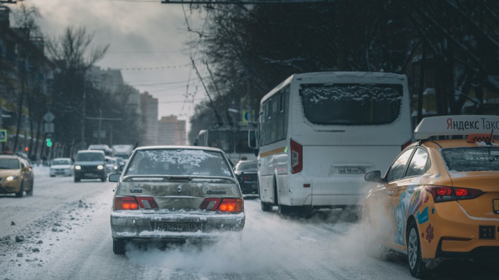 Воздух Омска может очиститься к 2024 году: на маршрут начали выходить экологичные автобусы на метане