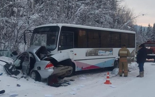 Среди погибших — двое детей. Первые подробности ДТП с автобусом в Курагинском районе