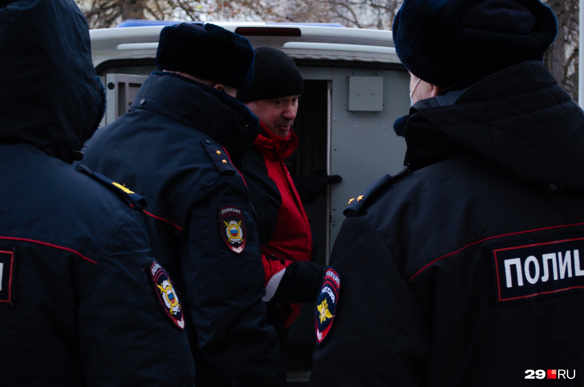 Пока неизвестно, какую именно статью вменяют людям Пока неизвестно, какую именно статью вменяют людям