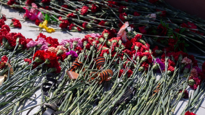 «Остались верны присяге». В Шелехове простились с погибшими на Украине военнослужащими