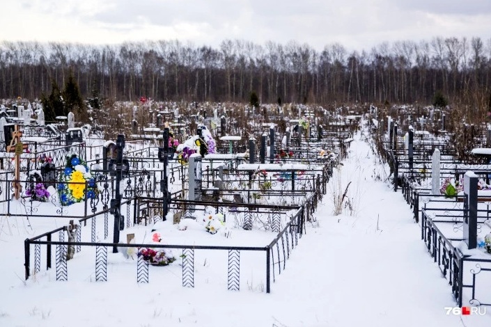 На Осташинском кладбище открыли новый сектор, но места всё равно заканчиваются слишком быстро