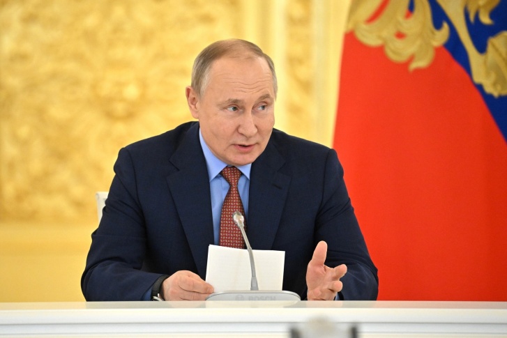 Путин выслушал членов Совета безопасности РФ