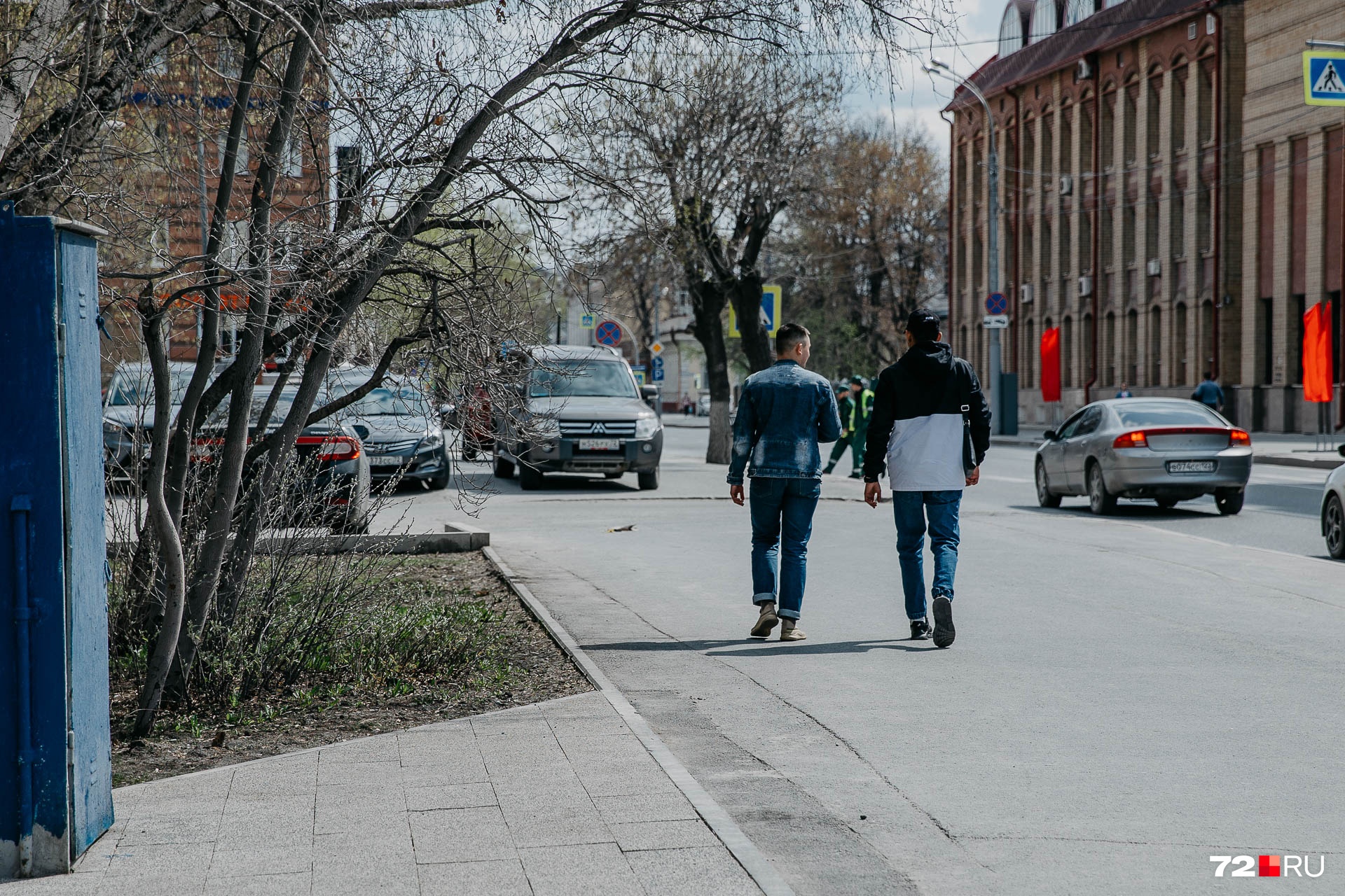 «Поедем туда в ближайшие дни. Нужно ехать. Помогать пацанам. Нашим пацанам. Они там с начала спецоперации. Долг есть долг», — сказал напоследок Вася «Поедем туда в ближайшие дни. Нужно ехать. Помогать пацанам. Нашим пацанам. Они там с начала спецоперации. Долг есть долг», — сказал напоследок Вася