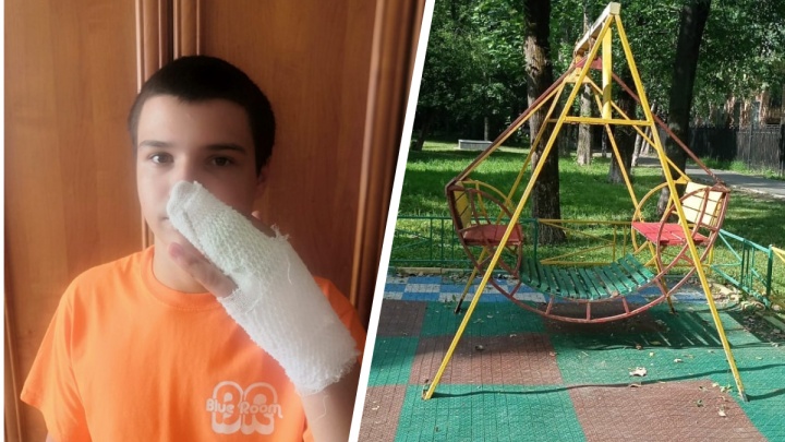 Пакет крови, пять швов и перевязки каждый день: московский школьник рассек руку о ржавые неисправные качели у дома