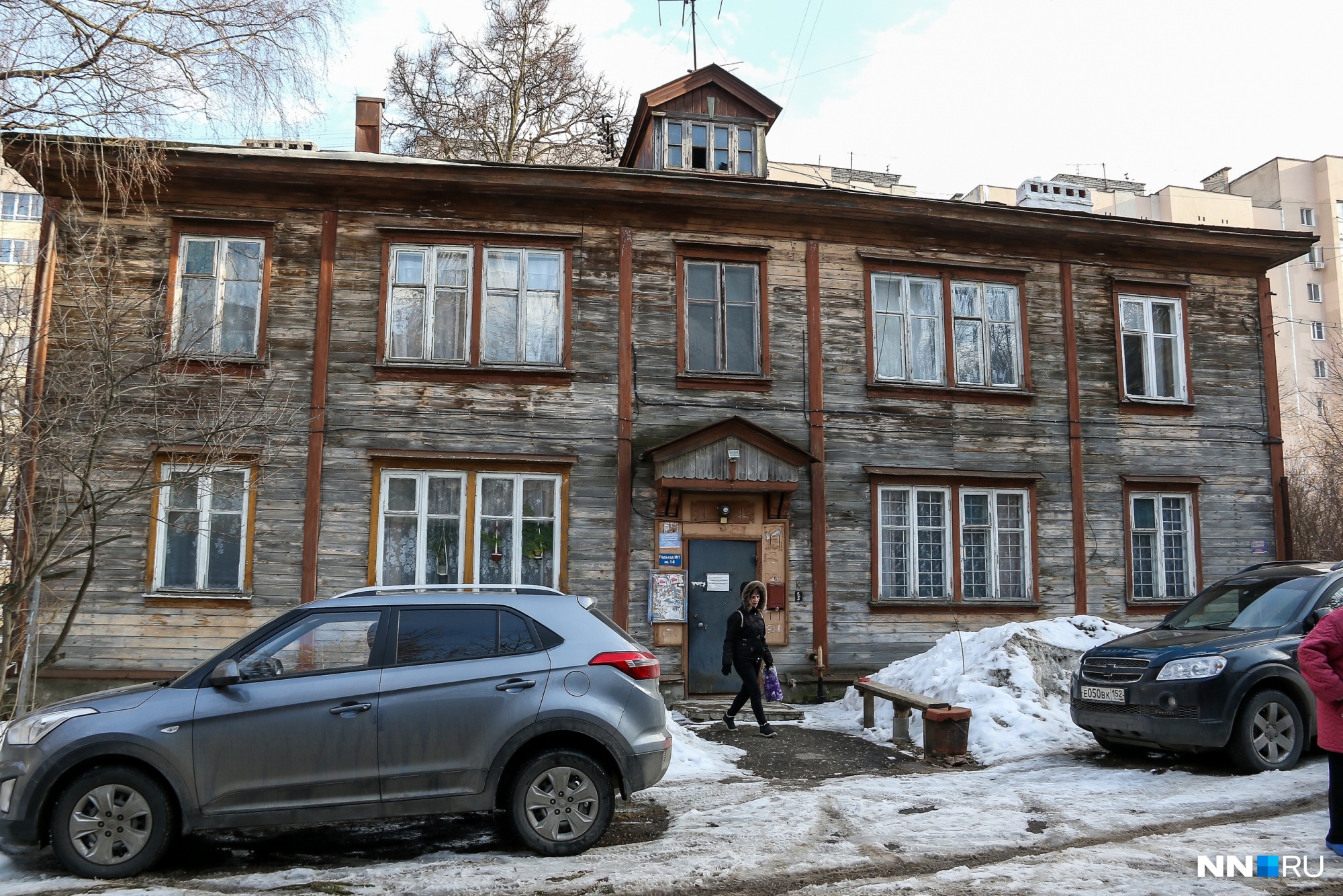 Таких домов на Республиканской четыре. И только один, под литерой «Б», по непонятной для жильцов причине в мэрии решили отправить под снос Таких домов на Республиканской четыре. И только один, под литерой «Б», по непонятной для жильцов причине в мэрии решили отправить под снос