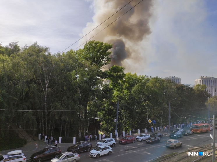 Пожар по какому адресу. Дом горит. Пожар на большой Черемушкинской улице. Пожар в Нижнем Новгороде сейчас. Киев сейчас.