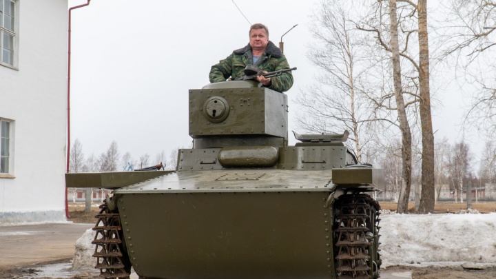 Первый советский плавающий танк: как к параду восстановили разбитый Т-37А