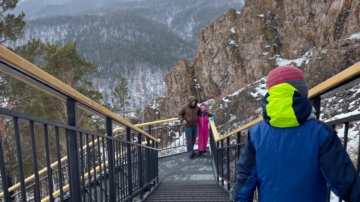 «Я первый, кто забежал!»: новая лестница на Торгашинском хребте вызвала ажиотаж у красноярцев