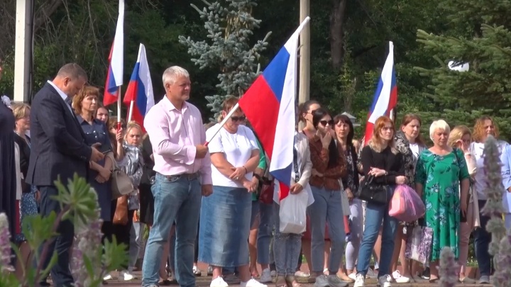В Ярославской области в день похорон военного устроили политический митинг-концерт