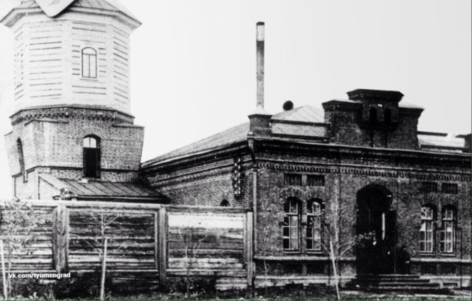 Одно из редких фото электростанции в начале <nobr class="_">XX века</nobr>