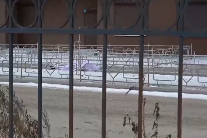 Тело погибшего нашли около высоток Тело погибшего нашли около высоток