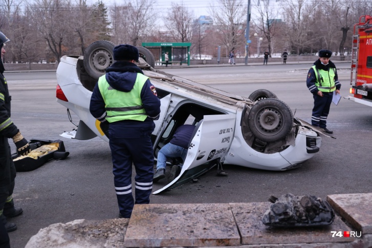 Авария случилась в утренний час пик на Свердловском проспекте Авария случилась в утренний час пик на Свердловском проспекте