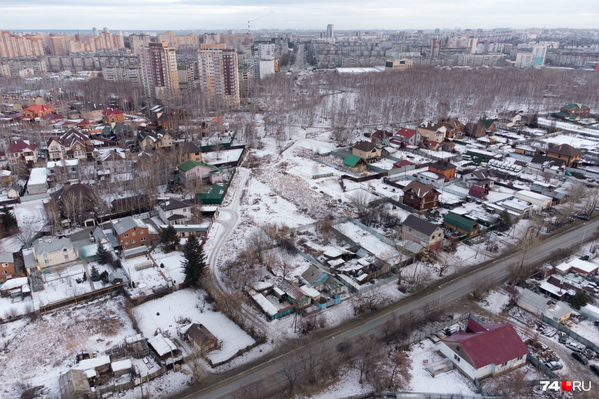 Чиновники заверяют, что поводов для беспокойства нет: участки не собираются изымать под дорогу — по крайней мере, в ближайшие годы Чиновники заверяют, что поводов для беспокойства нет: участки не собираются изымать под дорогу — по крайней мере, в ближайшие годы