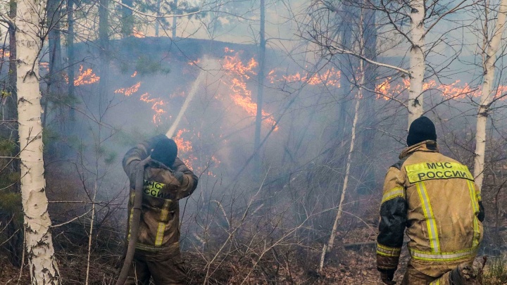 В Зауралье срочно эвакуируют 900 человек из-за пожаров