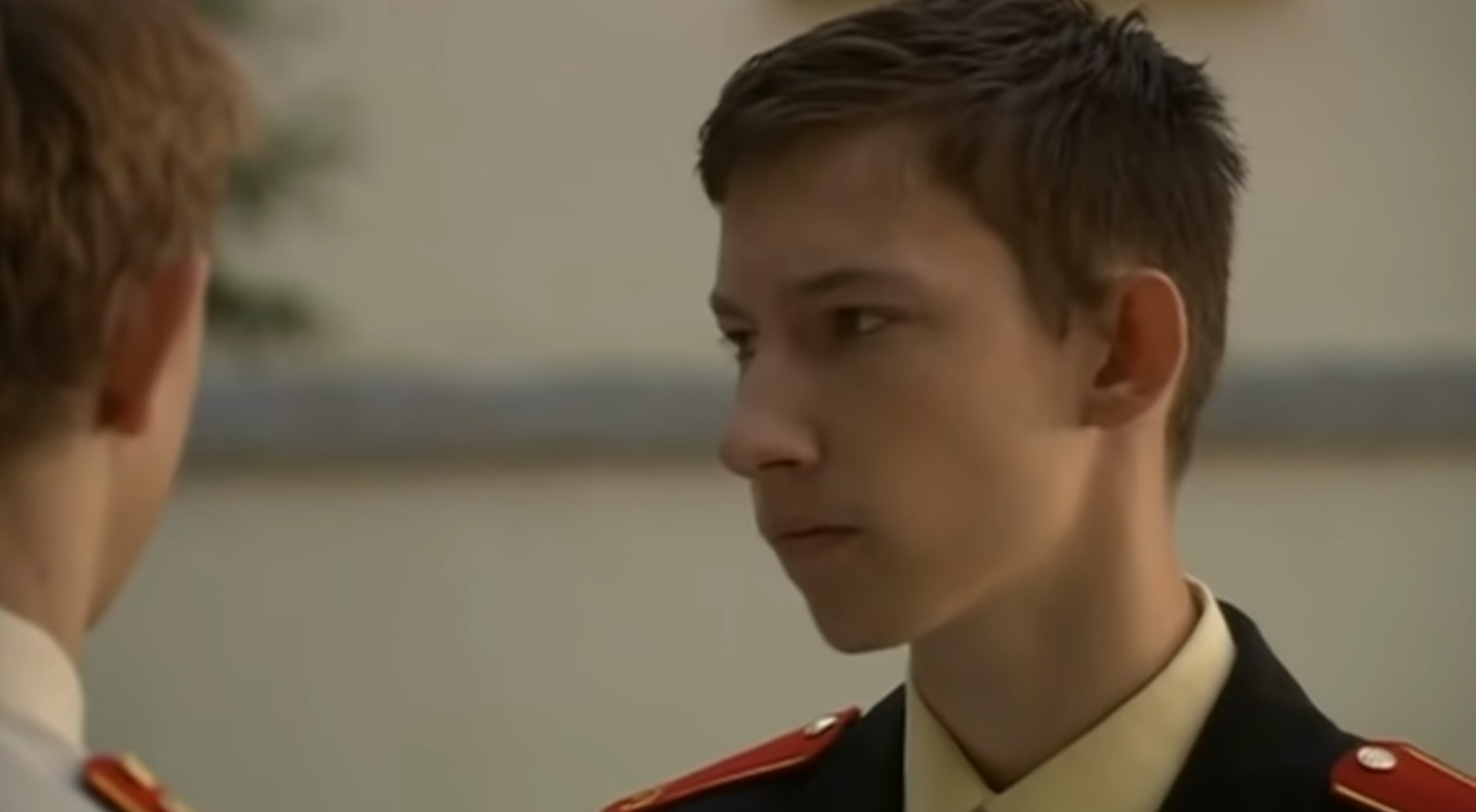 Кириллу досталась роль отрицательного персонажа — кадета Алексея Сырникова, который по сюжету был главным стукачом и подстрекателем