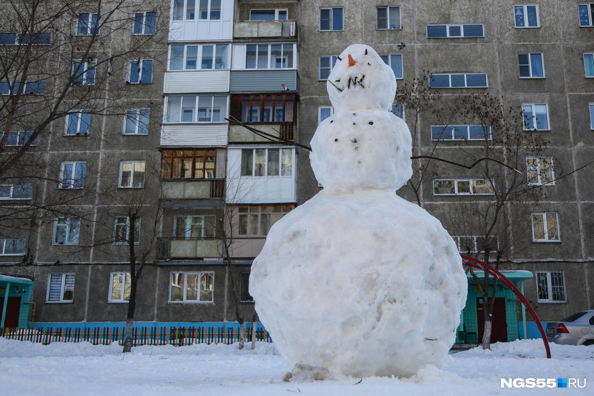 Трагедия произошла в этой девятиэтажке Трагедия произошла в этой девятиэтажке