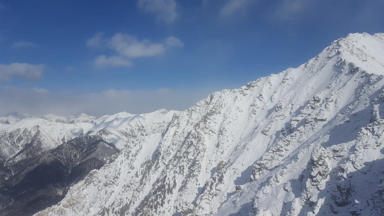 Турист погиб на горе Мунку-Сардык в Бурятии