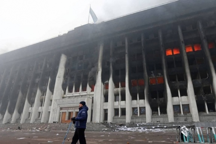 Сегодня правительство Казахстана ограничило въезд иностранцев из-за массовых беспорядков